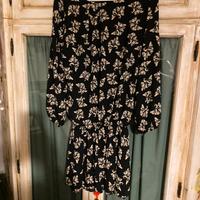 Abito chiffon nero con balza