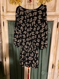 Abito chiffon nero con balza