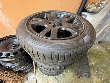 Cerchioni con pneumatici land rover