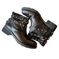 Stivaletti di Calvin Klein, neri.