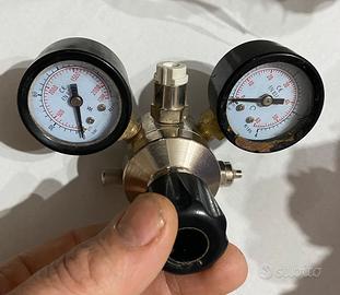 Riduttore di pressione bombola co2