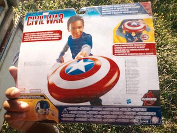 Giocattolo bimbo nuovo SCUDO CAPITAN AMERICA