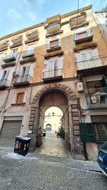 Via Correra - 3 vani con POSTO AUTO