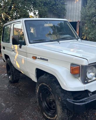 Toyota land cruiser bj71 turbo