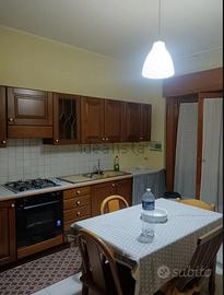 Comodo bilocale con terrazzino a livello