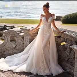 Abito da sposa sartoriale nuovo, colore avorio
