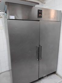frigo in acciaio 