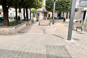 Fabbricato con 3 Appartamenti e 2 Loc. Commerciali