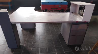 scrivania da ufficio
