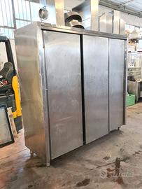 armadio inox a tre ante scorrevoli usato