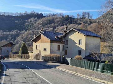 Immobile in asta di 99 m² con 2 locali a Serina