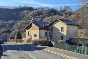 Immobile in asta di 99 m² con 2 locali a Serina