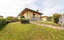 villa-singola-con-giardino-taverna-sottotetto-e