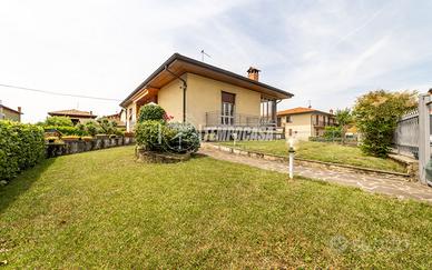 VILLA SINGOLA CON GIARDINO, TAVERNA, SOTTOTETTO E