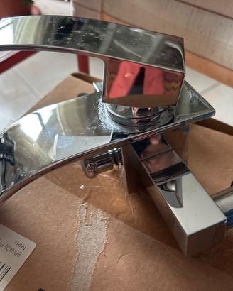 Rubinetto  miscelatore esterno per vasca da bagno