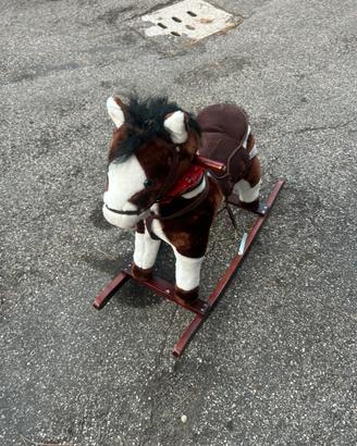 Cavallo a dondolo