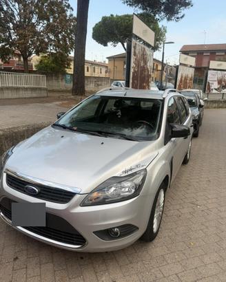 Ford focus sw station wagon anno  2010