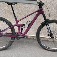 Cube stereo One44 c68