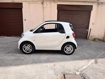 Auto elettrica Smart EQ for two coupe'