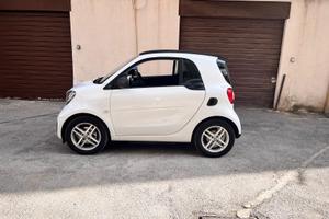 Auto elettrica Smart EQ for two coupe'
