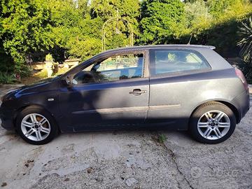  Fiat Stilo  tre porte  cc  1400  16 v