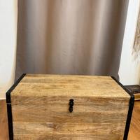 Baule in legno stile rustico – 80x40x35 cm – 50 €
