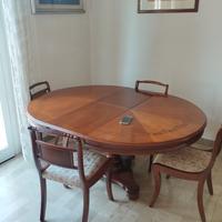 Tavolo allungabile in legno massello con 4 sedie