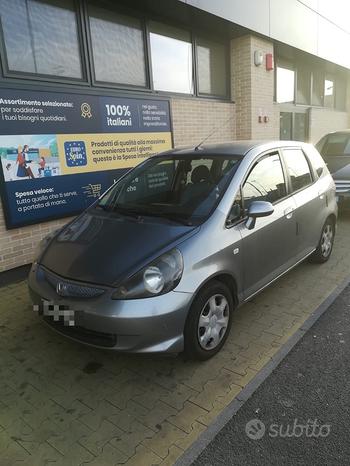 Honda jazz 2008 con 130 mila km