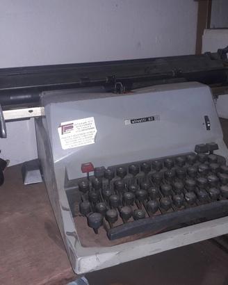 Olivetti 82 funzionante completa