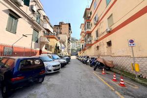 3 LOCALI A NAPOLI