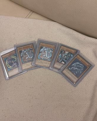 LOTTO CARTE ULTRA RARE  YU GI OH