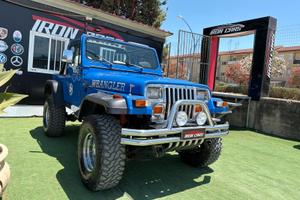 Jeep Wrangler yj 2.5 con motore 4.0