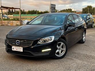 Volvo V60 D2 1.6 115 cv Powershift Kinetic - 2015