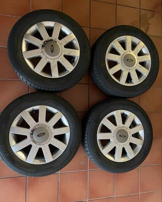 CERCHI LEGA FORD CON GOMME 195/60/15 88H