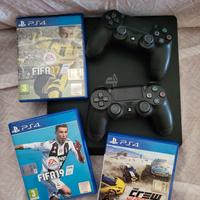 PlayStation 4 Slim con 2 controller e 3 giochi