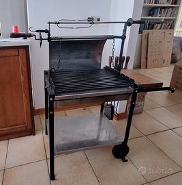 Barbecue a carbonella in ghisa