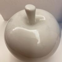 Soprammobile: mela in ceramica