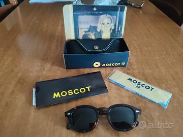occhiali Moscot tartarugati lenti nere