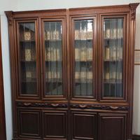 Ampia Vetrina - Libreria Classica