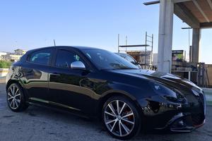 Giulietta carbon look 