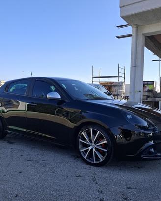 Giulietta carbon look 