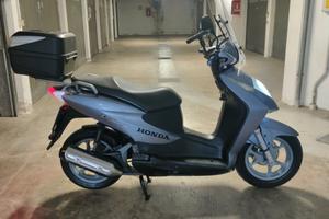 HONDA SCOOTER 