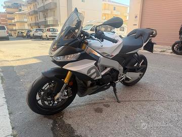 Aprilia Tuono V4-2022