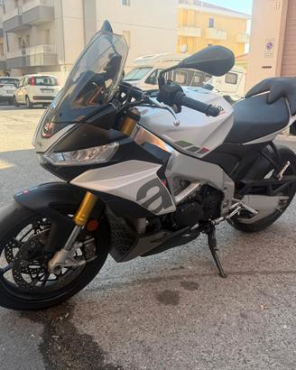 Aprilia Tuono V4-2022