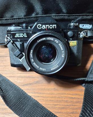 Macchina fotografica Cannon AE-1