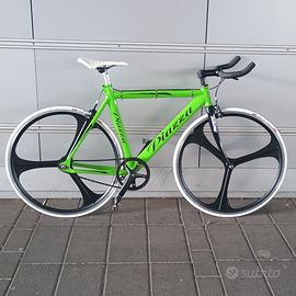 Bicicletta Piazza corsa pista