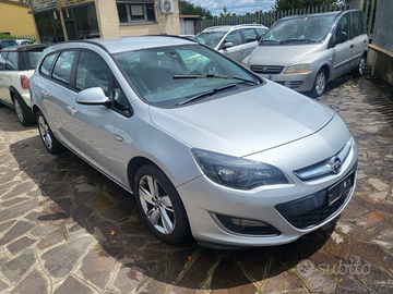 Opel Astra 1.4 benzina GPL per Esportazioni