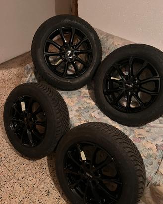 set cerchi in lega piu gomme invernali
