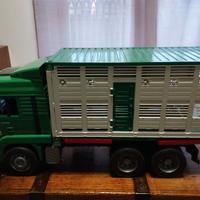 Camion trasporto animali giocattolo