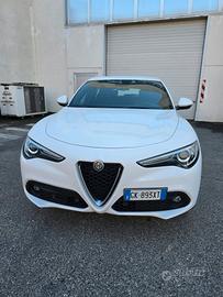 Alfa Romeo Stelvio 2.2 Turbodiesel 190 CV AT8 Q4 B